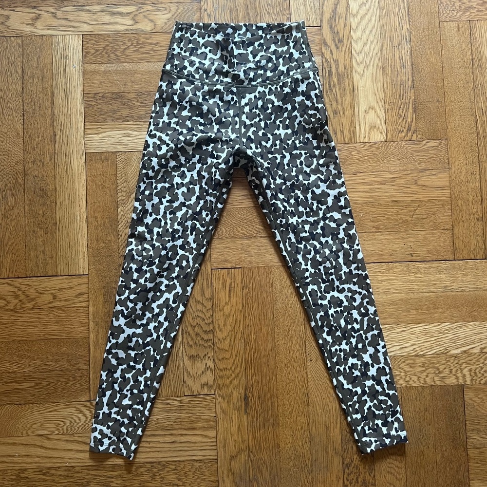 Sage Collective camo leggings